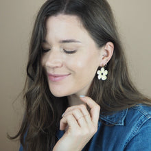 Charger l'image dans la galerie, Faux Ceramic - Bamboo Flower