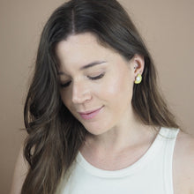 Charger l'image dans la galerie, Retro Hues - Chartreuse