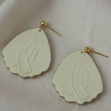 Charger l'image dans la galerie, Main dans la main