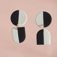 Charger l'image dans la galerie, B&W Stud