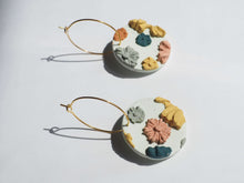 Charger l'image dans la galerie, Fall bouquet - Hoop earrings
