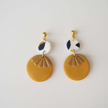 Charger l'image dans la galerie, Boucles SOL - Terrazzo "ochre & navy"